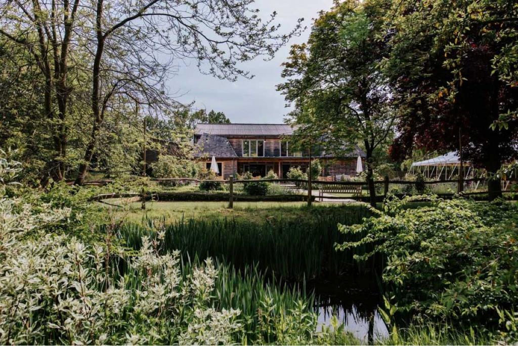A far shot of Houchins wedding venue